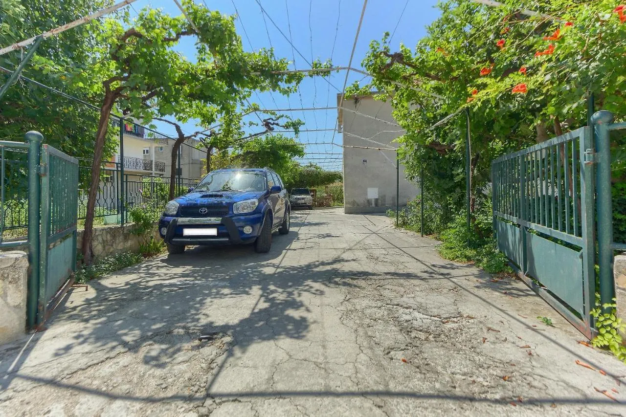 Apartment Bircic Kastela Croatia